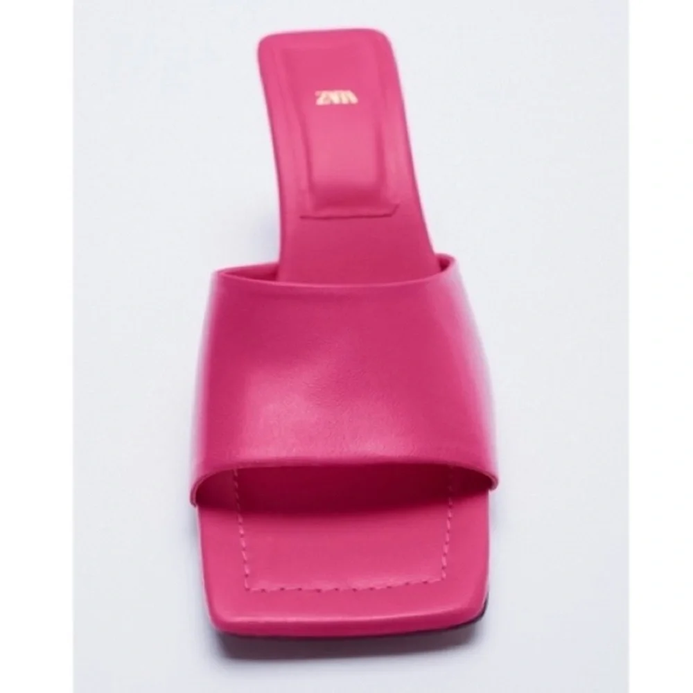 ZARA Bloggers Fav Leather Sandals - Price Firm - Picture 3 of 16